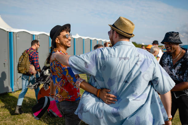 Best Portable toilet rental cost  in Lake Mills, IA